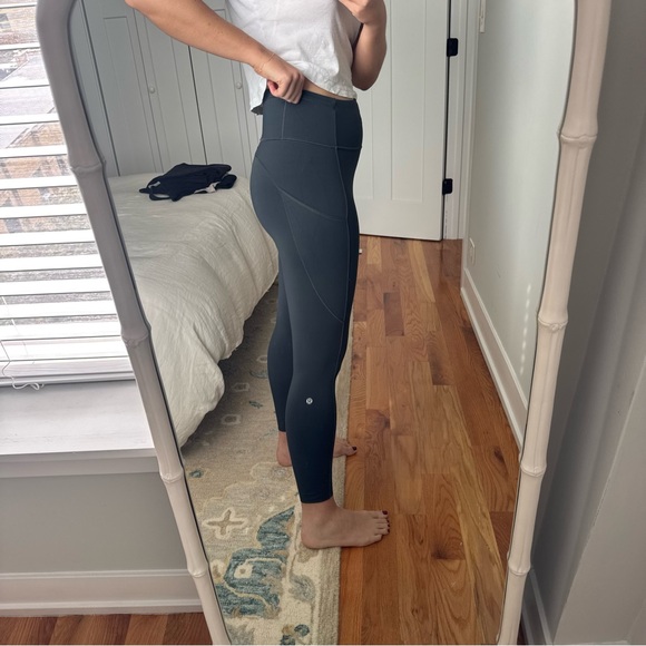 Lululemon Fast & Free 7/8 Leggings Size 8 - Picture 2 of 7